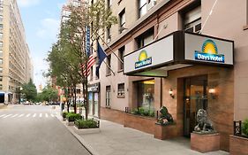 Night Hotel Broadway